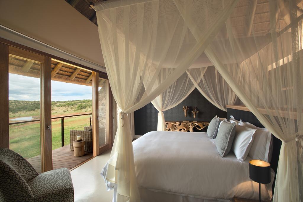 Mhondoro Safari Lodge & Villa Велгефонден Гейм Ризърв Екстериор снимка