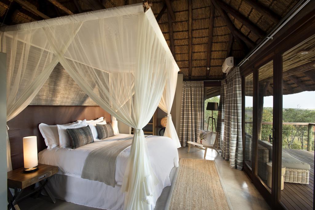 Mhondoro Safari Lodge & Villa Велгефонден Гейм Ризърв Екстериор снимка