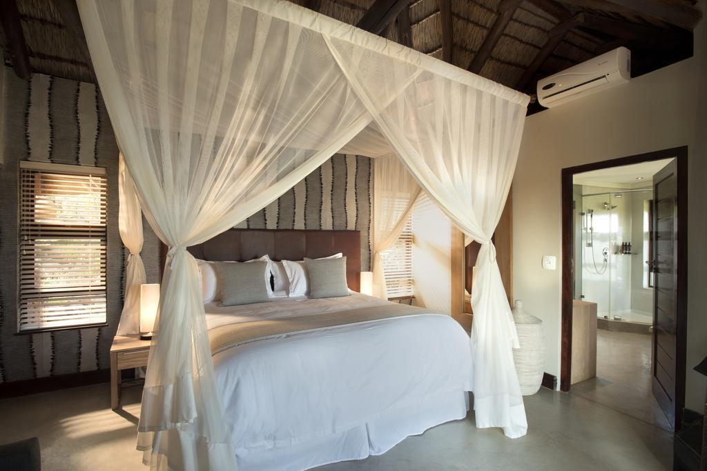 Mhondoro Safari Lodge & Villa Велгефонден Гейм Ризърв Екстериор снимка