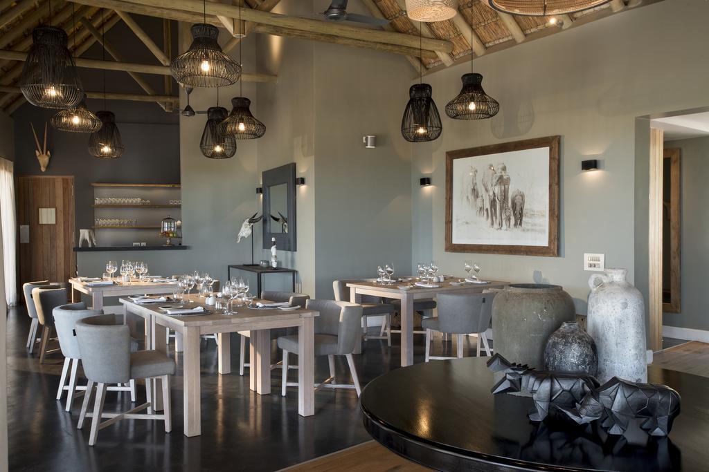 Mhondoro Safari Lodge & Villa Велгефонден Гейм Ризърв Екстериор снимка