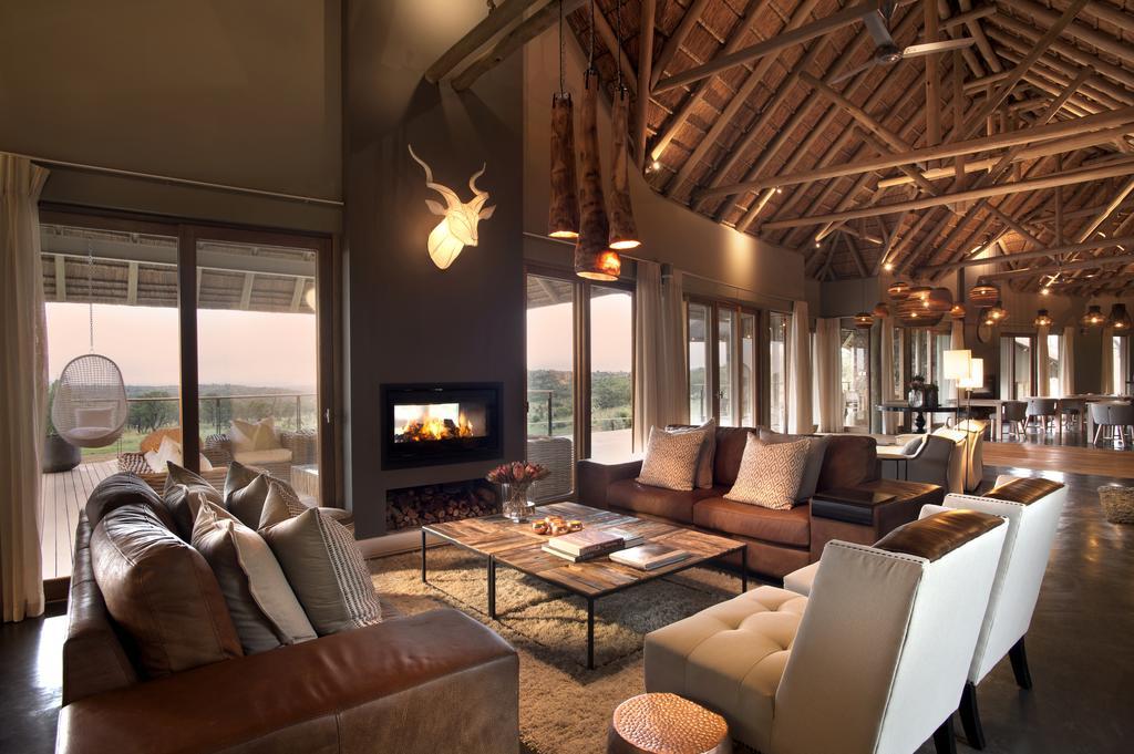 Mhondoro Safari Lodge & Villa Велгефонден Гейм Ризърв Екстериор снимка