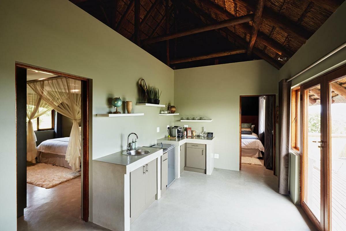Mhondoro Safari Lodge & Villa Велгефонден Гейм Ризърв Екстериор снимка