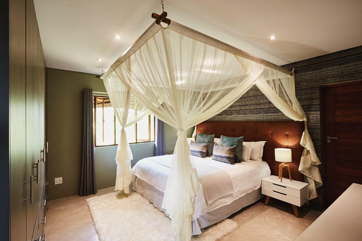Mhondoro Safari Lodge & Villa Велгефонден Гейм Ризърв Екстериор снимка